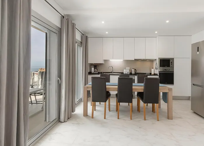 Oceanview Dreamer's Delight Апартаменты *
